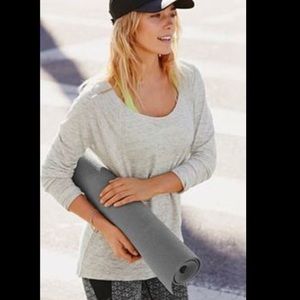 Athleta Long Sleeve Gray Heather Shiva Top